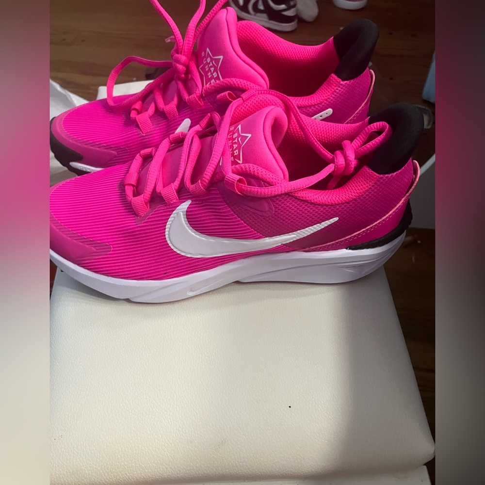 Nike Youth Pink Sneakers